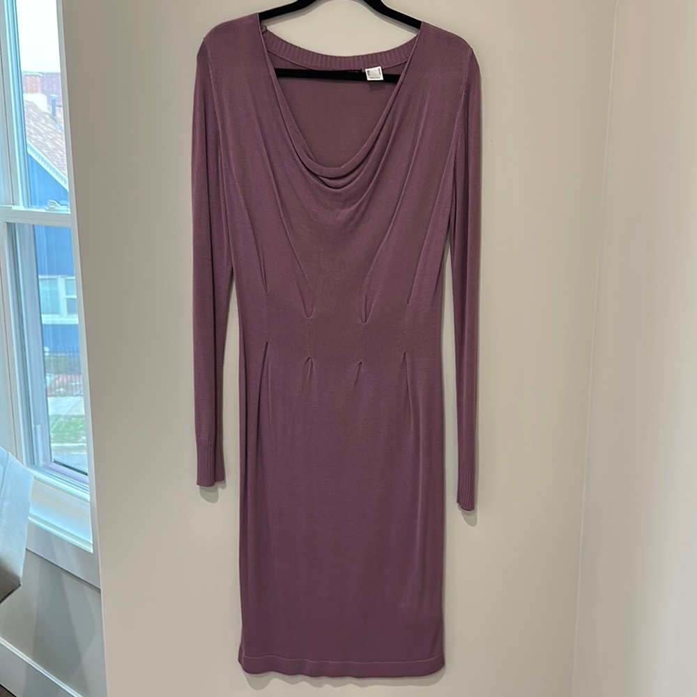 VENUS brand new never worn size 6 lightweight knit purple dress longsleeve